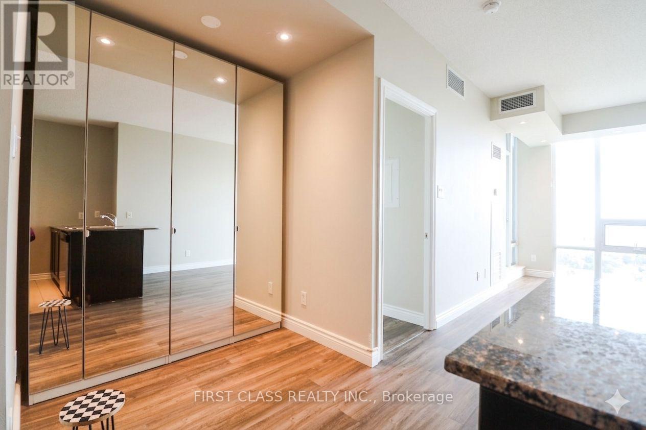 2612 - 3525 Kariya Drive, Mississauga, Ontario  L5B 0C2 - Photo 10 - W12932634