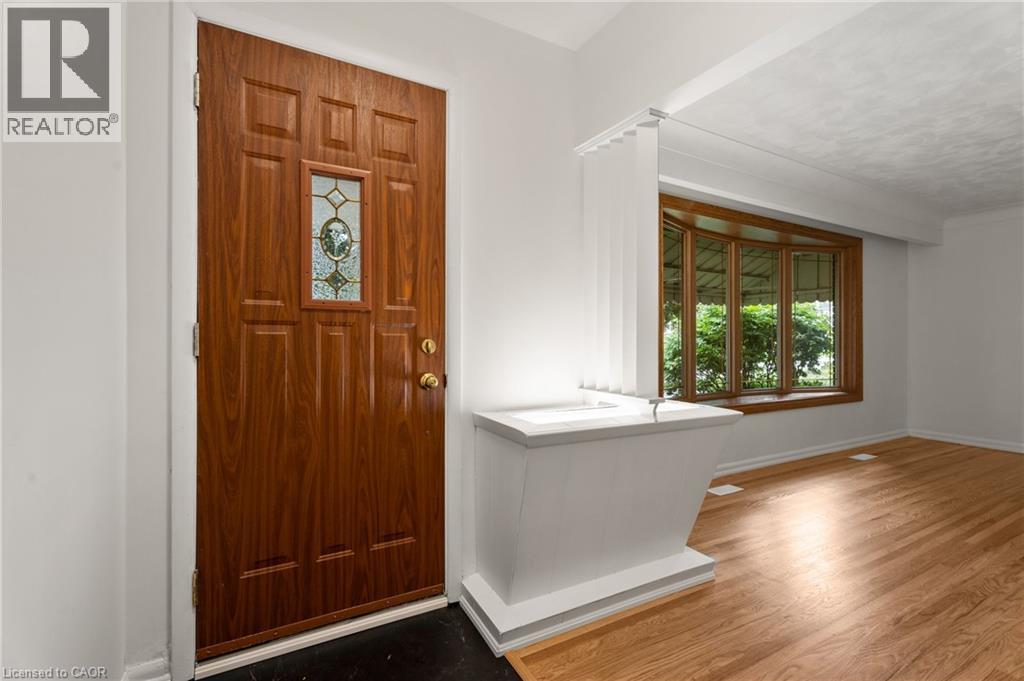 98 Laurier Avenue, Hamilton, Ontario  L9C 3S4 - Photo 2 - 40794027