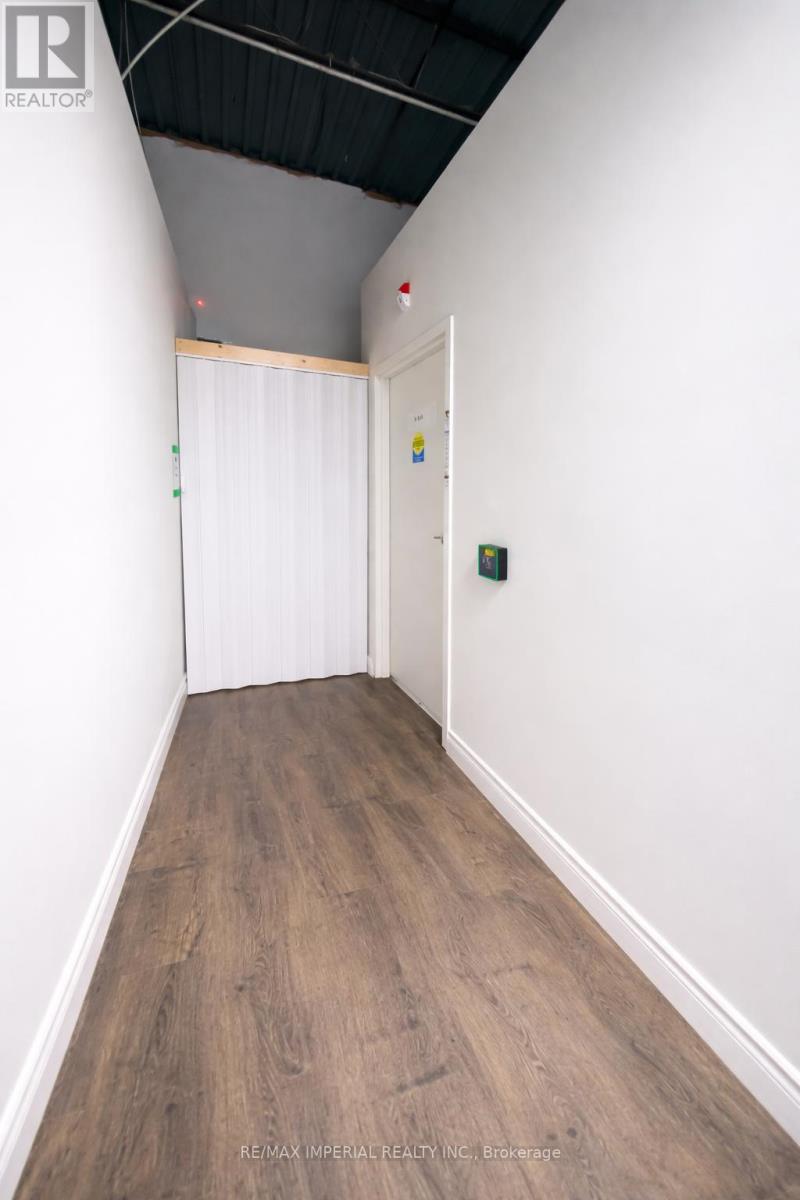 8 - 505 King Street W, Hamilton, Ontario L8P 1B9 - Photo 3 - X12932612