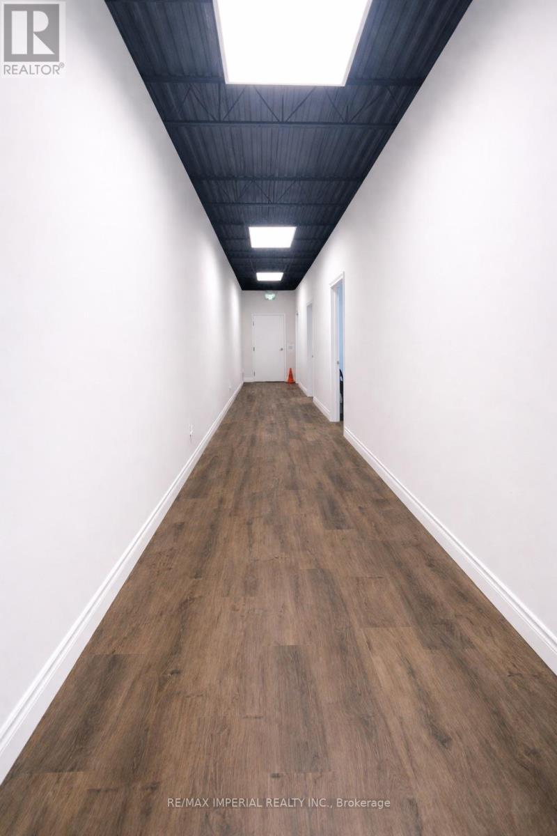 8 - 505 King Street W, Hamilton, Ontario L8P 1B9 - Photo 4 - X12932612