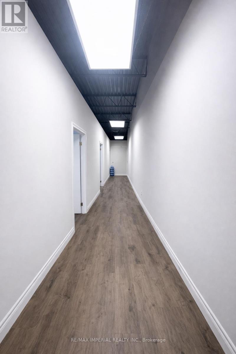 8 - 505 King Street W, Hamilton, Ontario L8P 1B9 - Photo 5 - X12932612