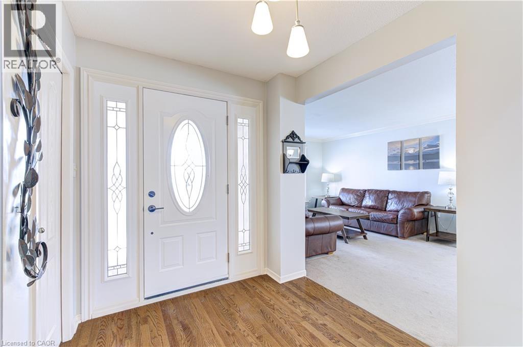 2325 Montgomery Drive, Burlington, Ontario  L7P 4J9 - Photo 7 - 40815838