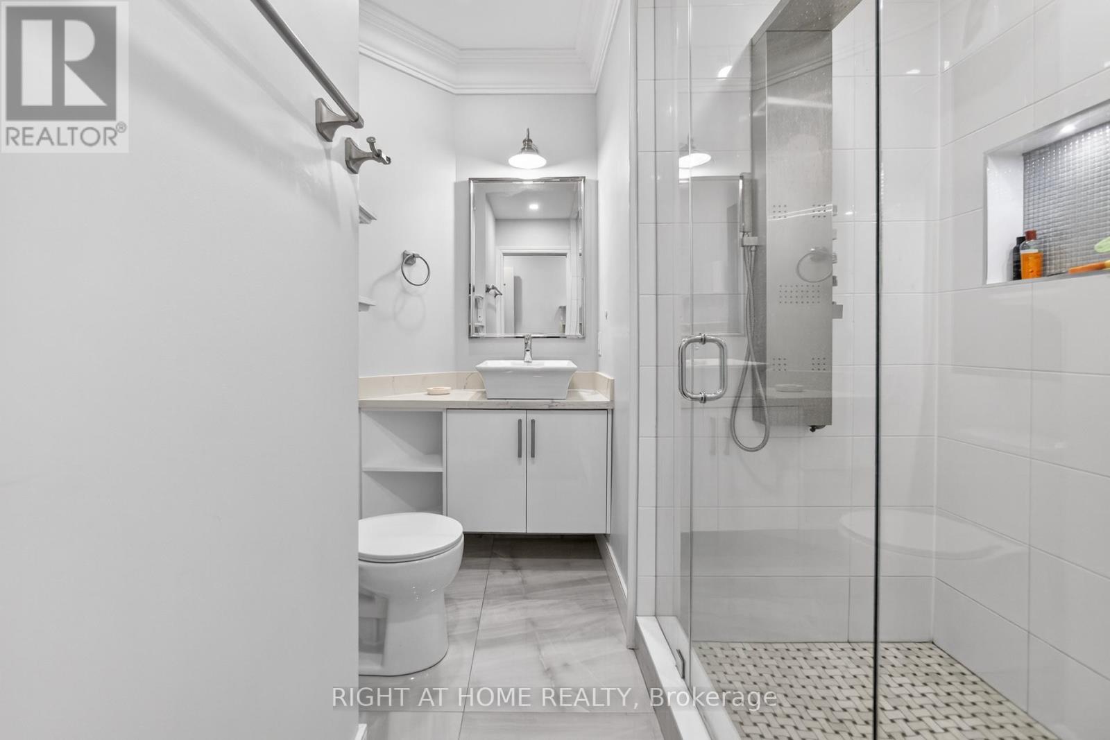 661 Wellington Street W, Aurora, Ontario  L4G 6J7 - Photo 22 - N12931326