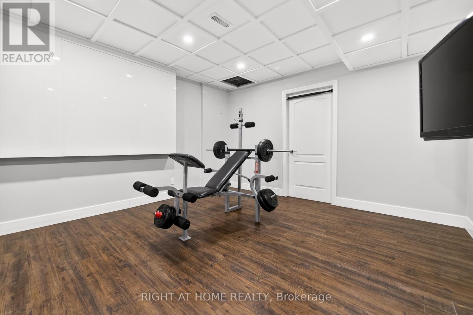 661 Wellington Street W, Aurora, Ontario  L4G 6J7 - Photo 34 - N12931326