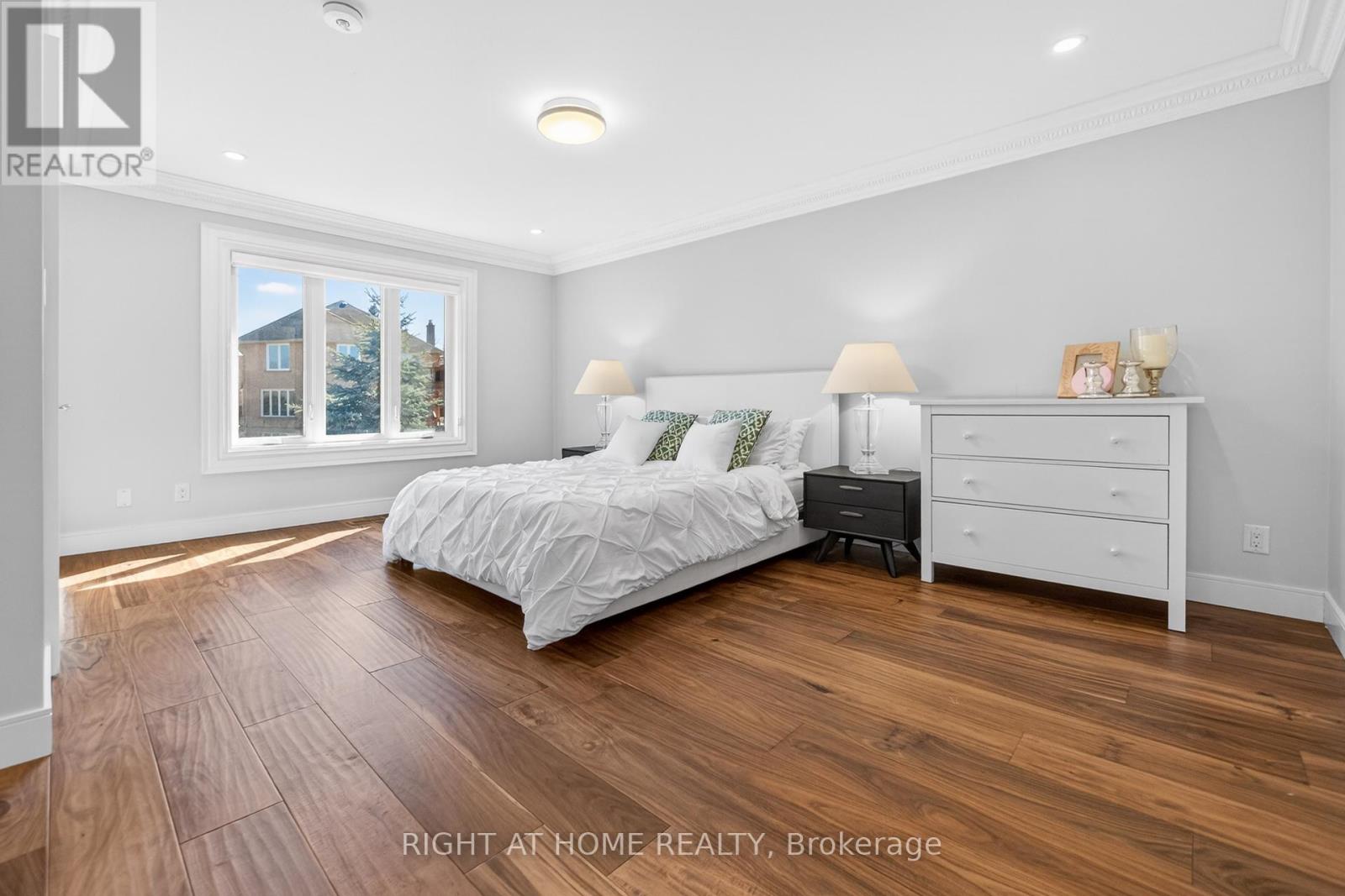 661 Wellington Street W, Aurora, Ontario  L4G 6J7 - Photo 28 - N12931326