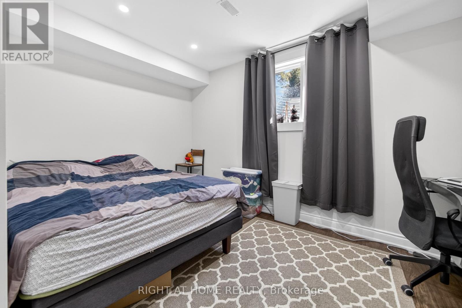 661 Wellington Street W, Aurora, Ontario  L4G 6J7 - Photo 37 - N12931326