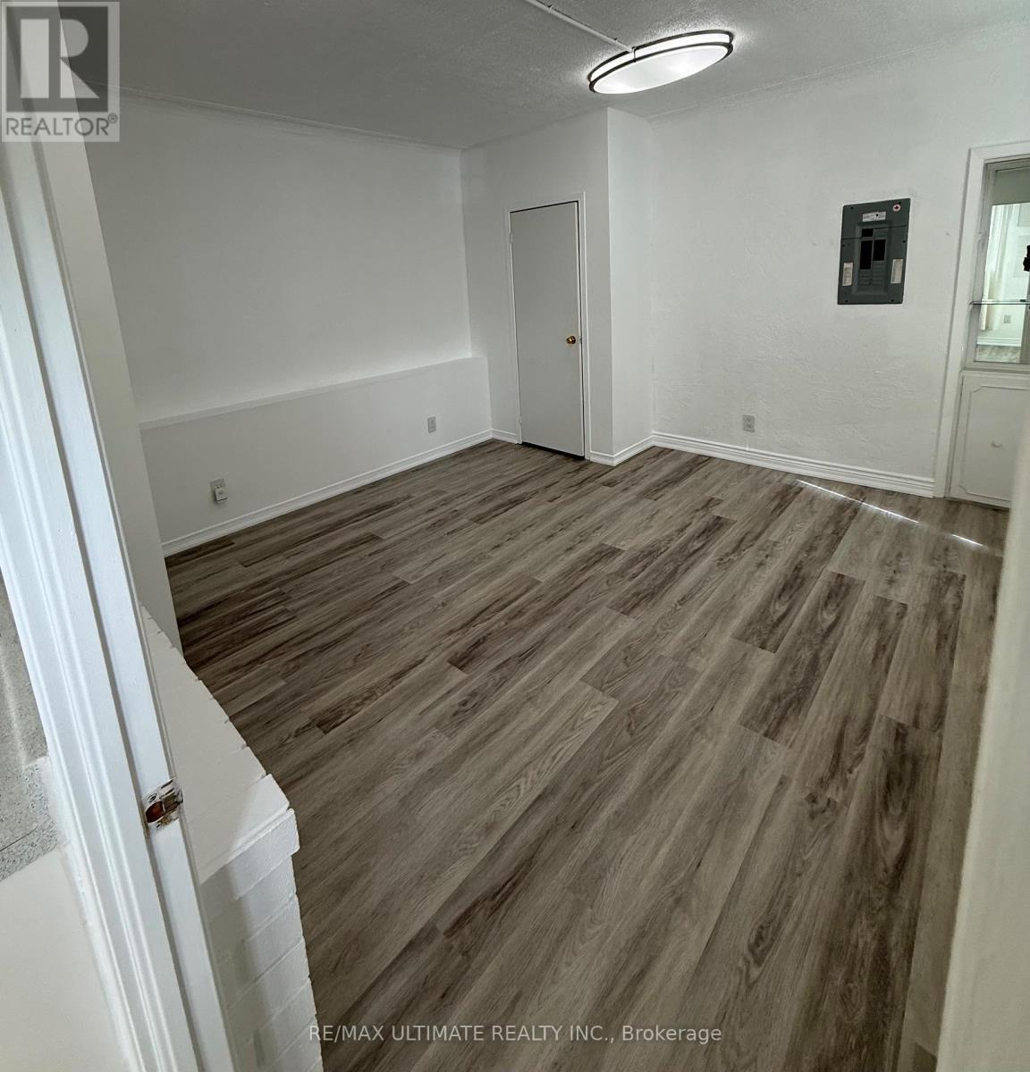 2a Auburn Avenue, Toronto, Ontario  M6H 2L7 - Photo 4 - W12925568