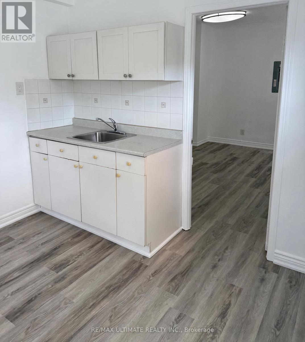 2a Auburn Avenue, Toronto, Ontario  M6H 2L7 - Photo 5 - W12925568