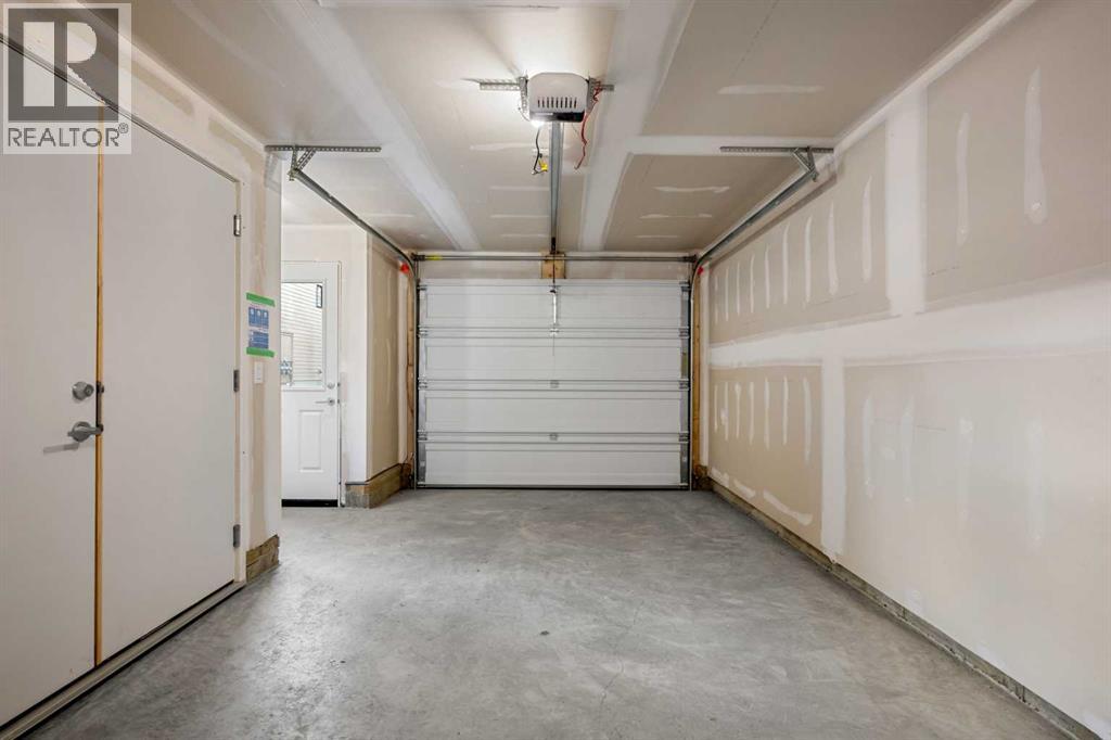 86, 285 Chelsea Court, Chestermere, Alberta  T1X 2W7 - Photo 32 - A2292199