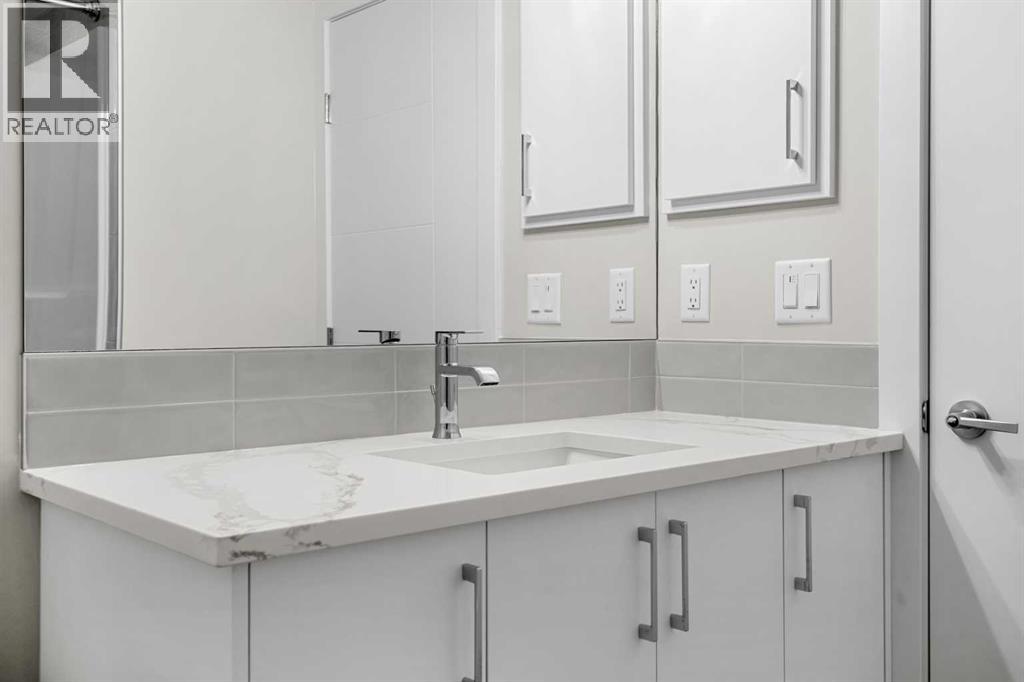 86, 285 Chelsea Court, Chestermere, Alberta  T1X 2W7 - Photo 29 - A2292199