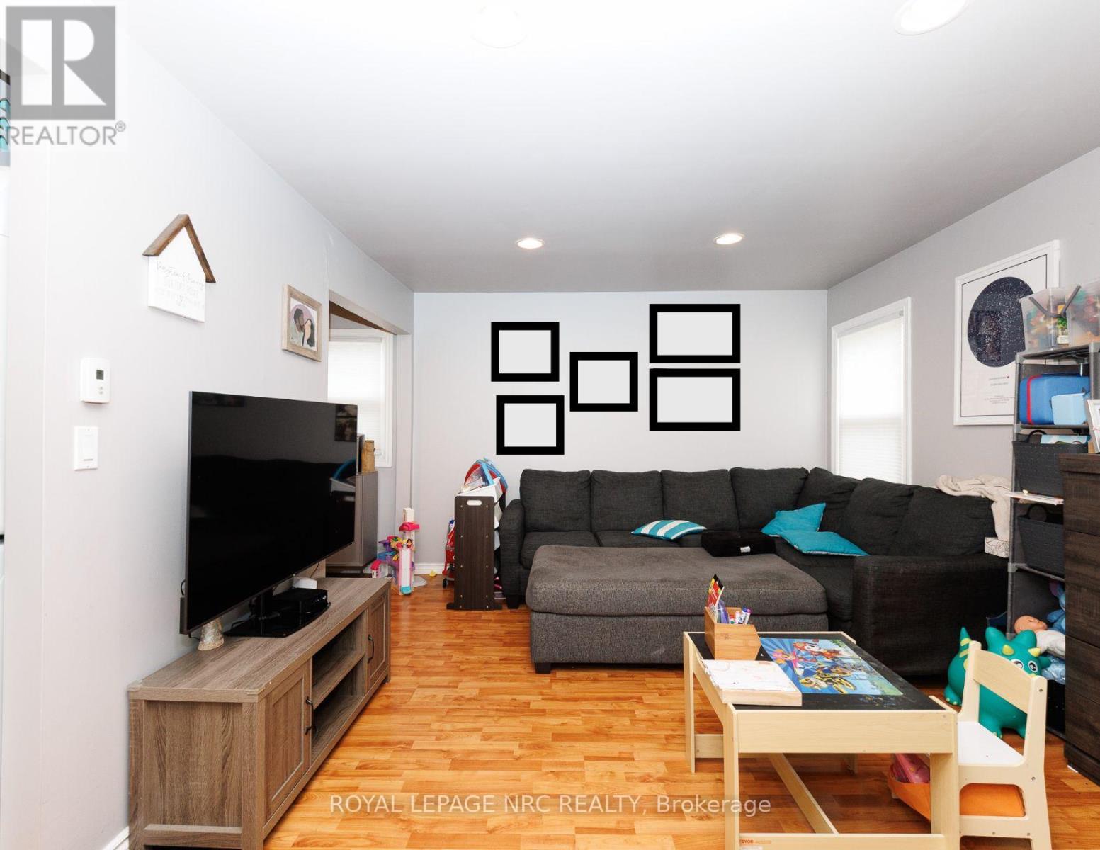 14 Hilda Street, St. Catharines, Ontario  L2S 1Z8 - Photo 2 - X12932088