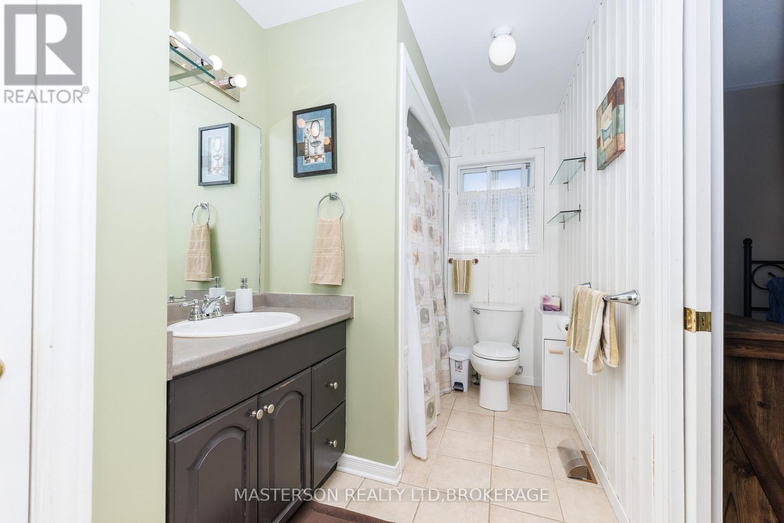 17 Lorne Street, St. Catharines, Ontario  L2P 3C6 - Photo 17 - X12932644