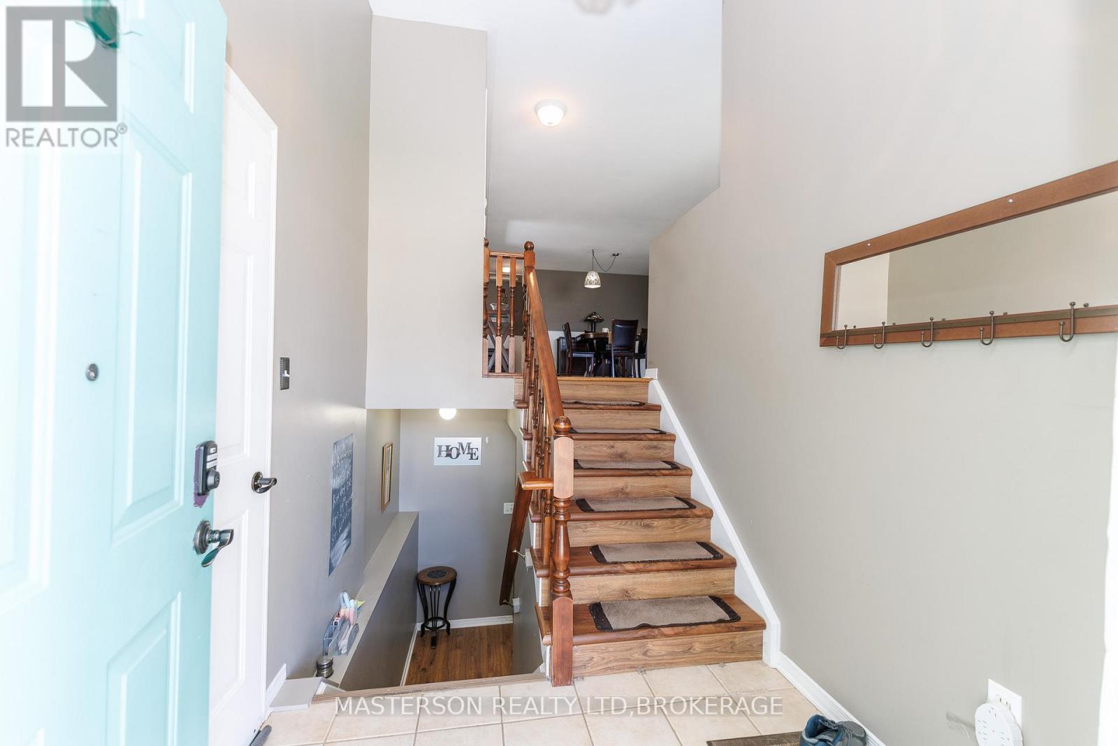 17 Lorne Street, St. Catharines, Ontario  L2P 3C6 - Photo 3 - X12932644