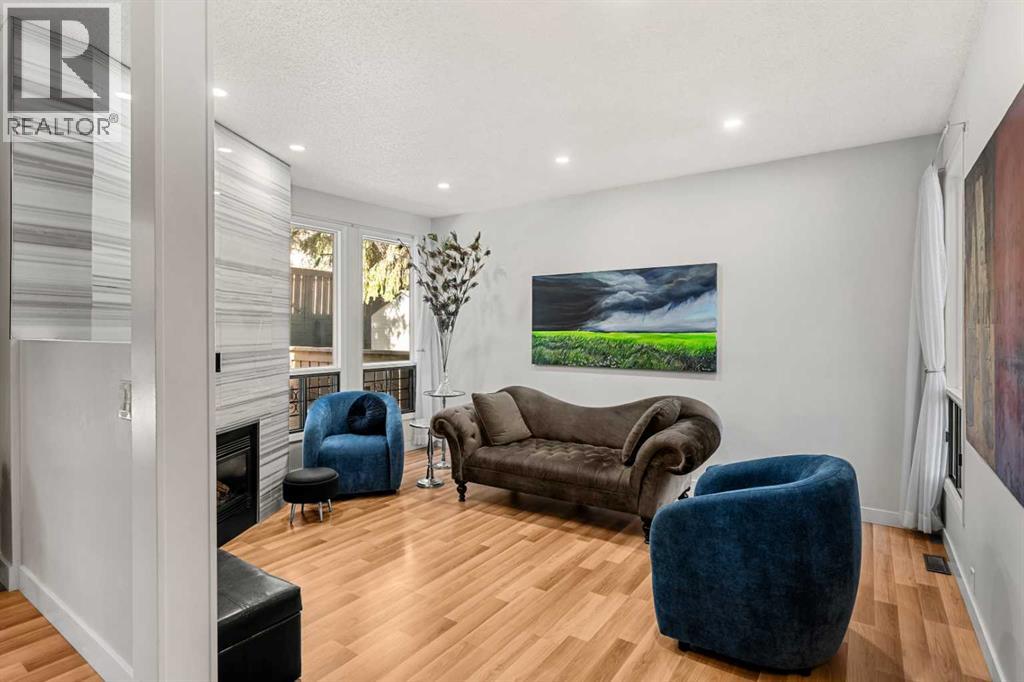 13, 10457 19 Street Sw, Calgary, Alberta T2W 3E6 - Photo 2 - A2295331