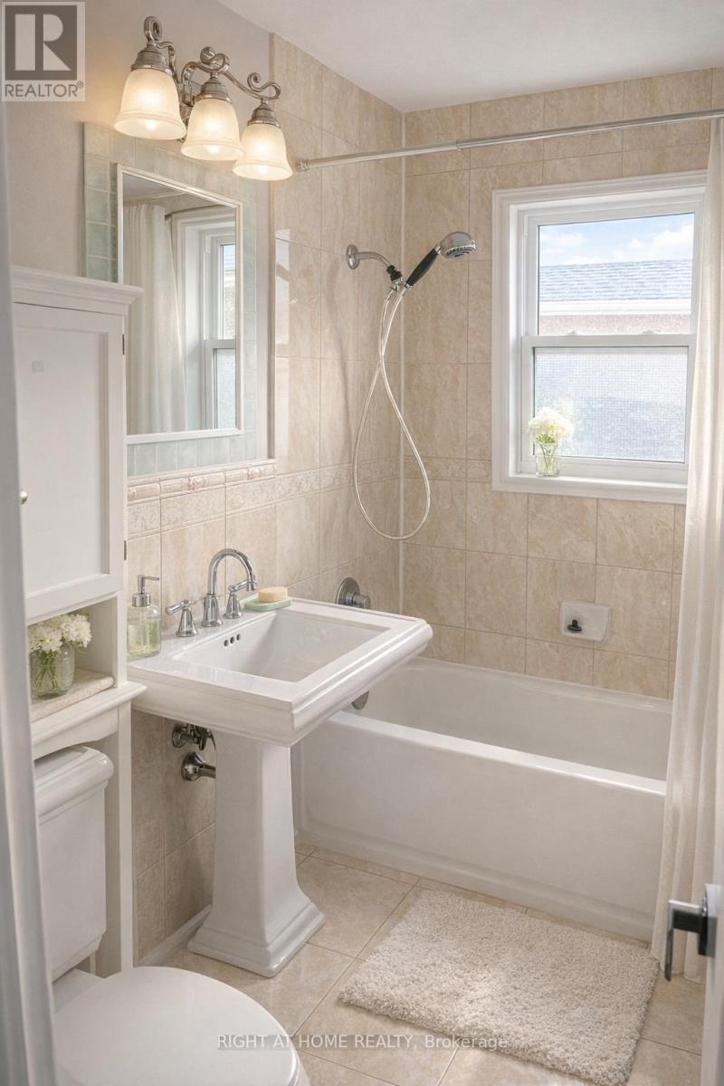 Upper - 830 Brucedale Avenue E, Hamilton, Ontario L8T 1L3 - Photo 8 - X12932648