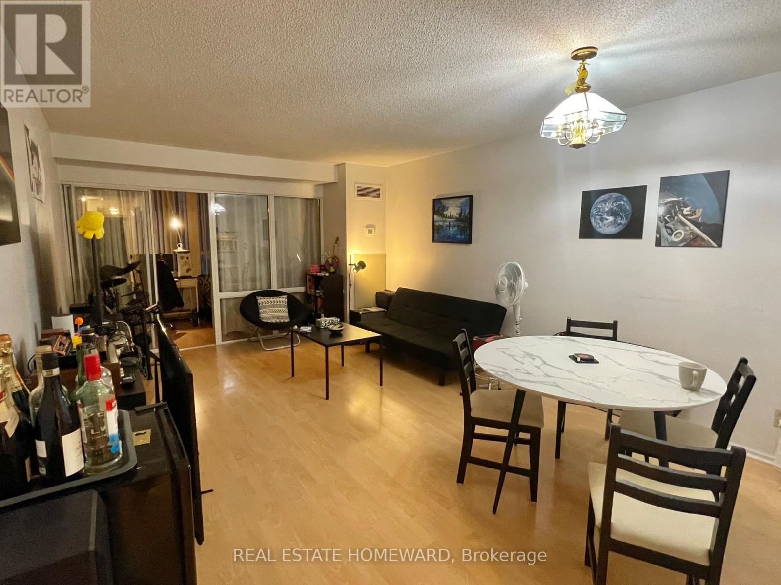 812 - 711 Bay Street, Toronto, Ontario  M5G 2J8 - Photo 15 - C12862436