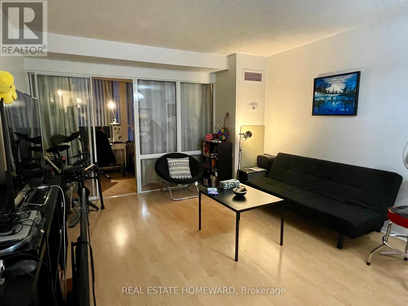 812 - 711 Bay Street, Toronto, Ontario  M5G 2J8 - Photo 10 - C12862436