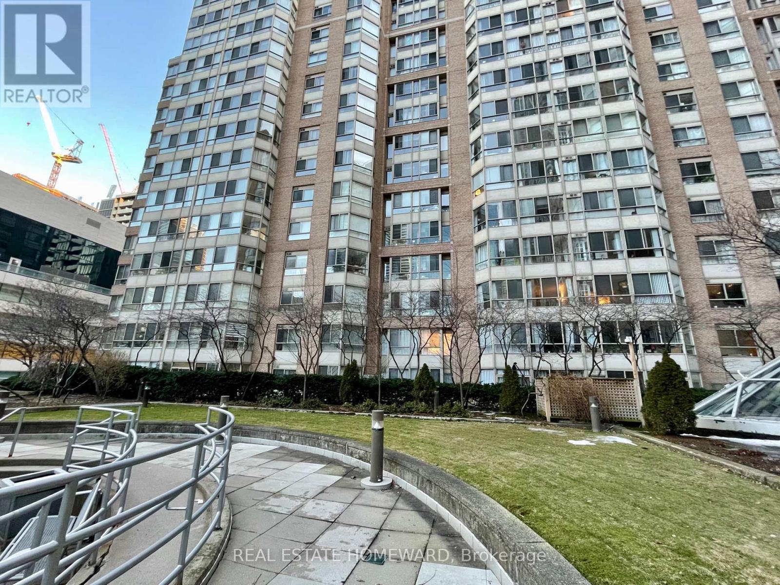 812 - 711 Bay Street, Toronto, Ontario  M5G 2J8 - Photo 34 - C12862436