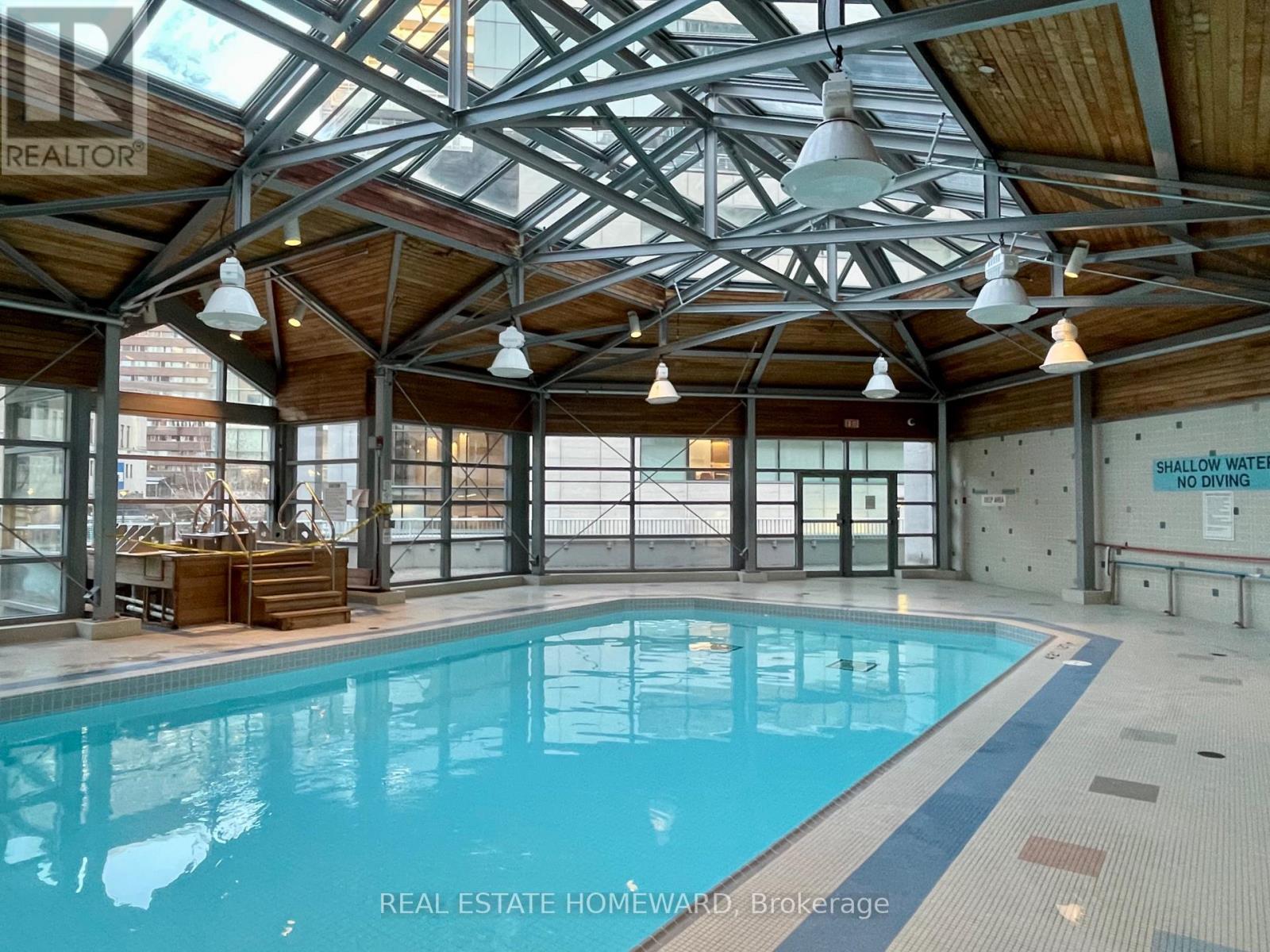 812 - 711 Bay Street, Toronto, Ontario  M5G 2J8 - Photo 32 - C12862436