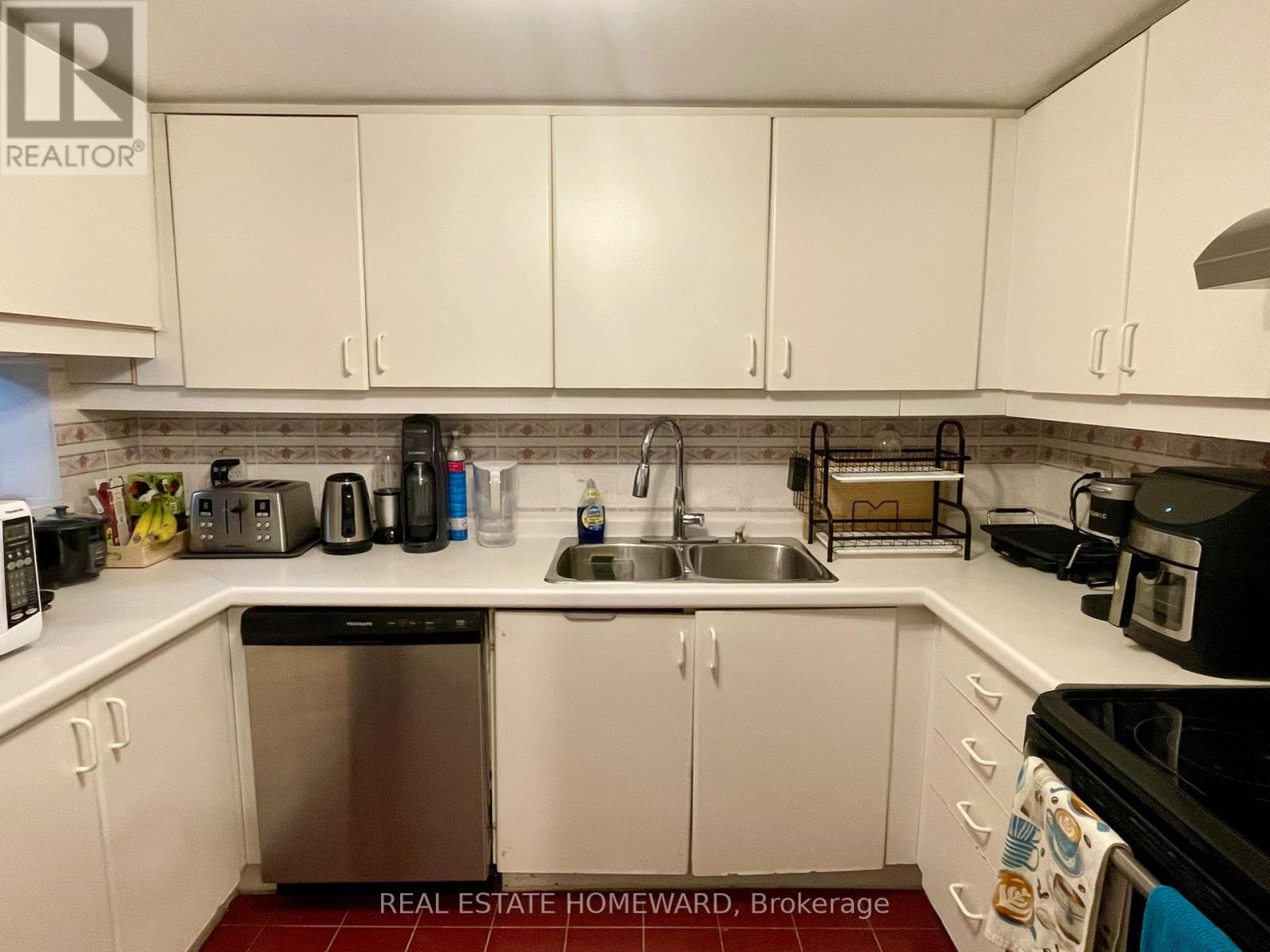 812 - 711 Bay Street, Toronto, Ontario  M5G 2J8 - Photo 8 - C12862436