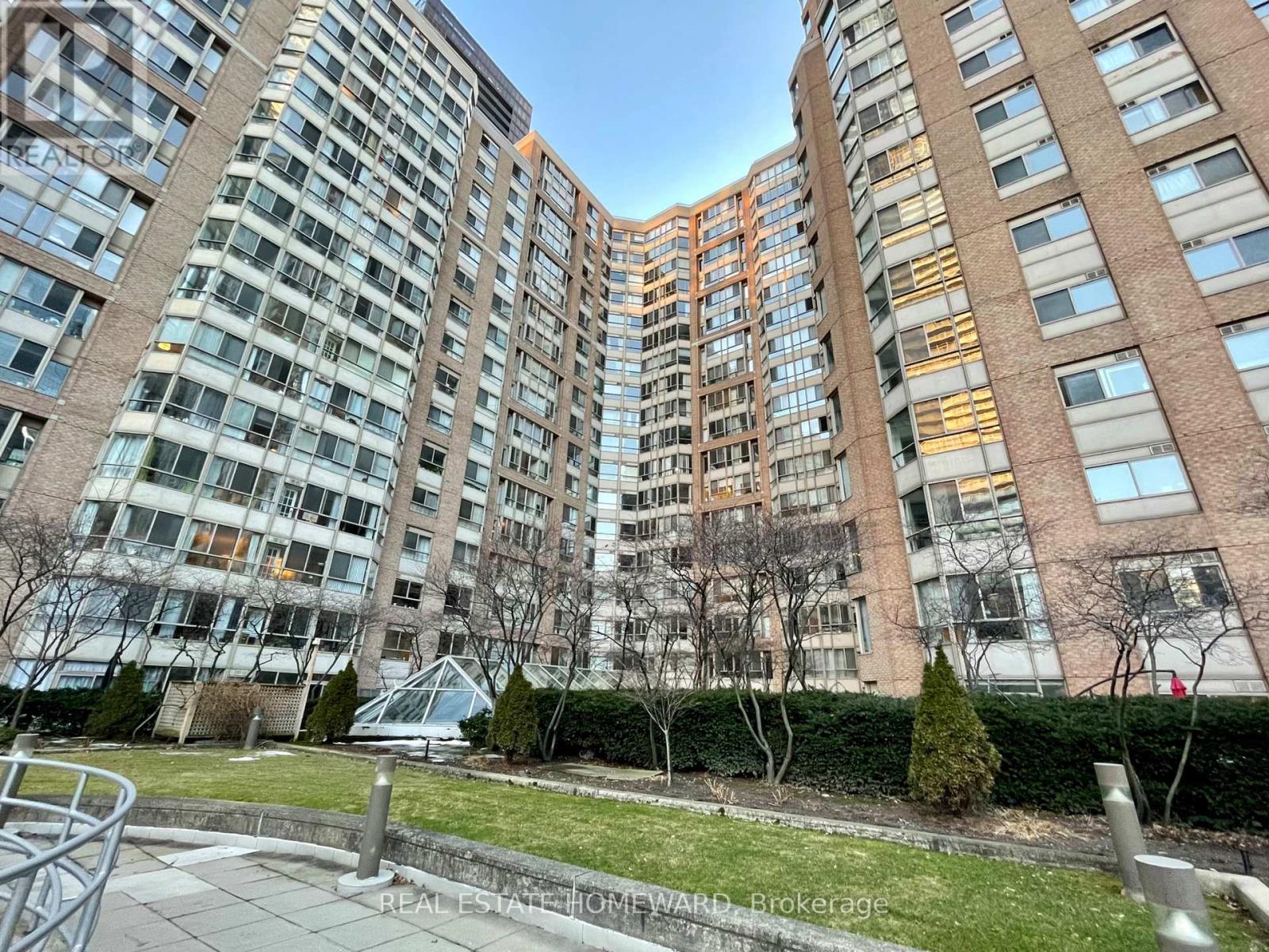 812 - 711 Bay Street, Toronto, Ontario  M5G 2J8 - Photo 35 - C12862436