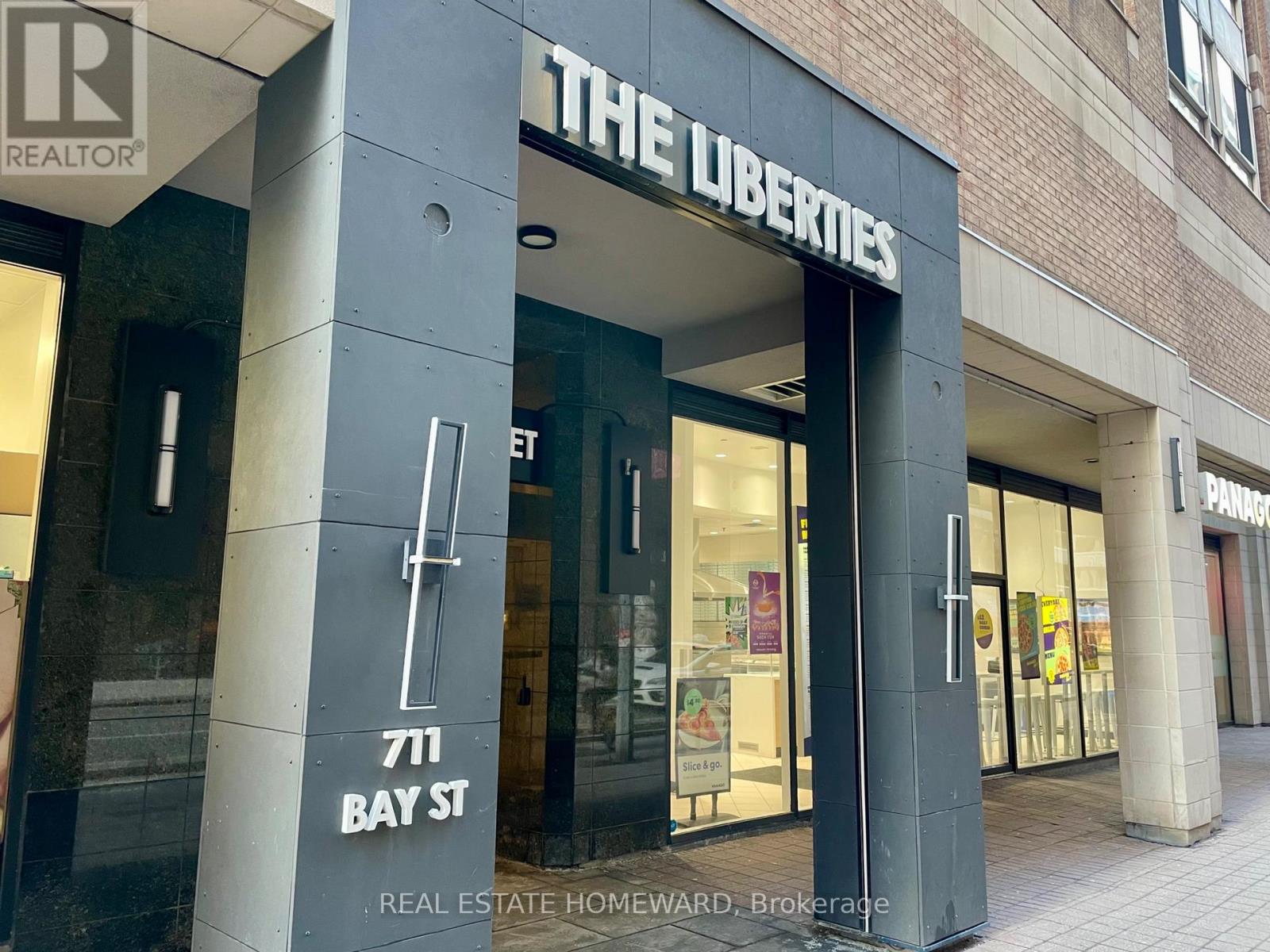 812 - 711 Bay Street, Toronto, Ontario  M5G 2J8 - Photo 5 - C12862436