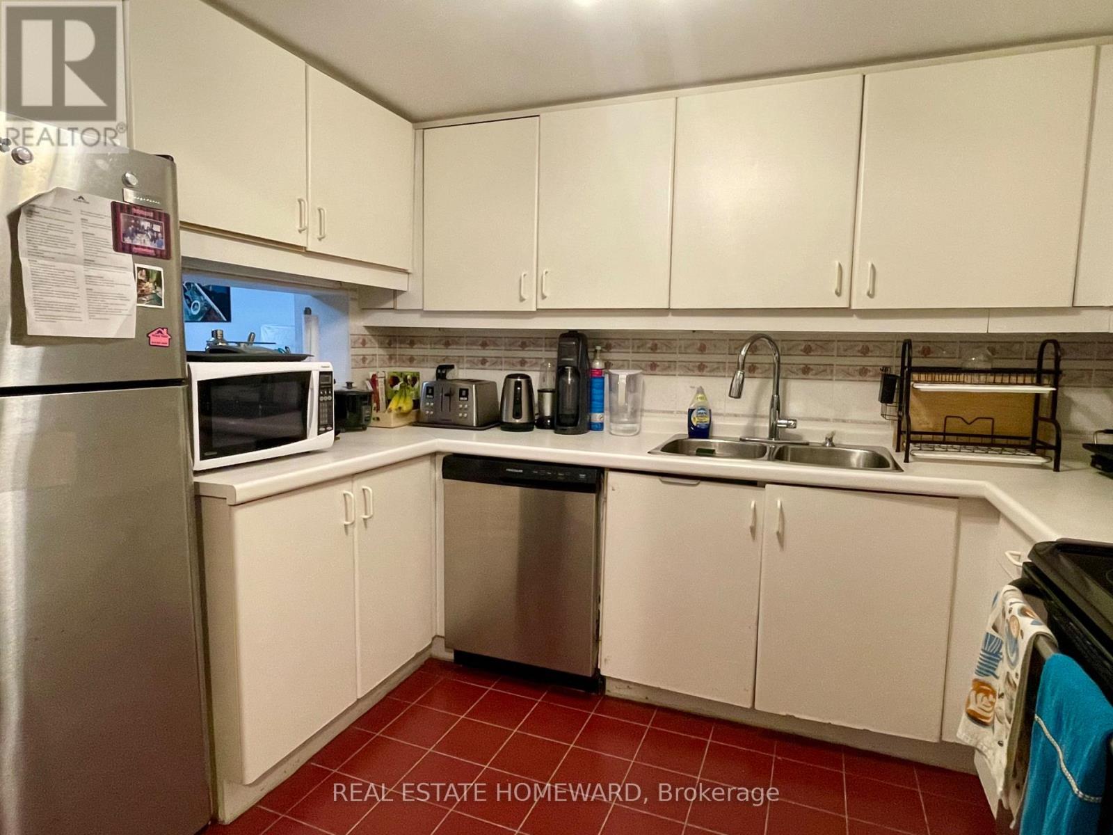 812 - 711 Bay Street, Toronto, Ontario  M5G 2J8 - Photo 7 - C12862436