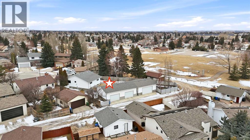 40 Connell Close, Red Deer, Alberta  T4P 2T8 - Photo 3 - A2294329