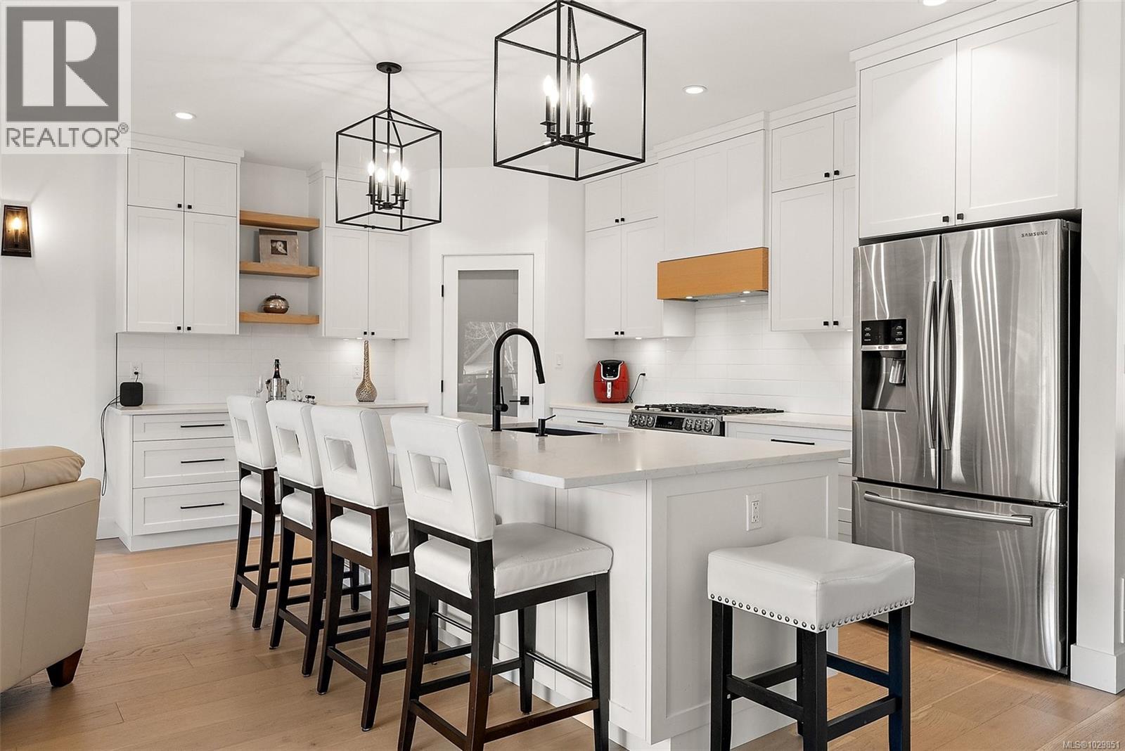 1583 Rondeault Rd, Cowichan Bay, British Columbia  V0R 1N1 - Photo 2 - 1029851