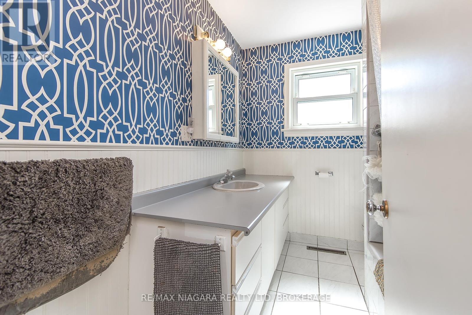 88 Golden Boulevard E, Welland, Ontario  L3B 1H7 - Photo 10 - X12932654