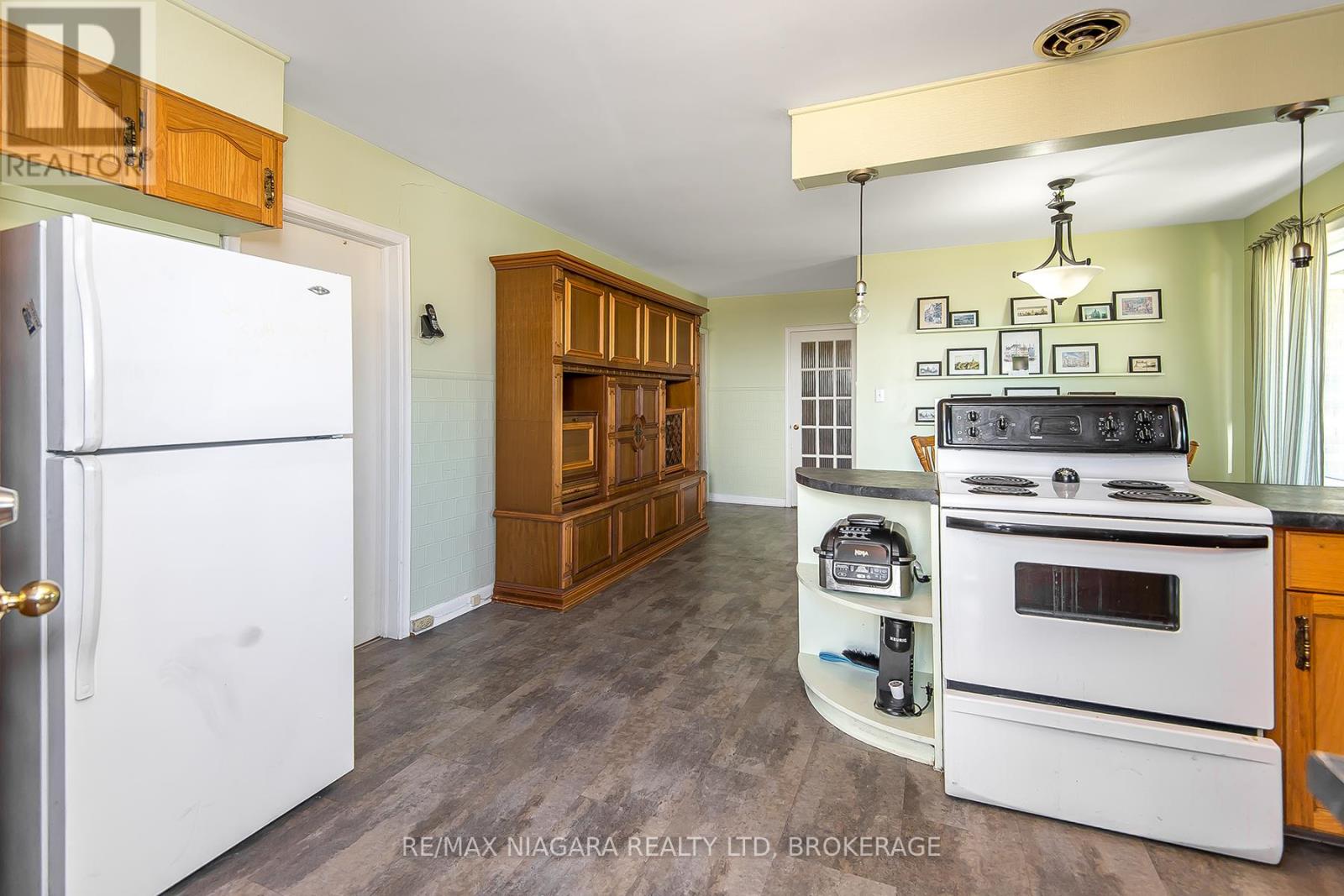 88 Golden Boulevard E, Welland, Ontario  L3B 1H7 - Photo 21 - X12932654