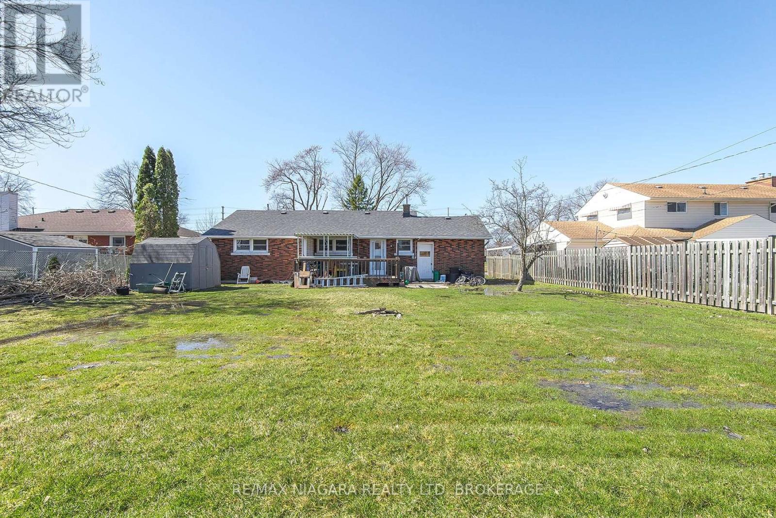 88 Golden Boulevard E, Welland, Ontario  L3B 1H7 - Photo 4 - X12932654