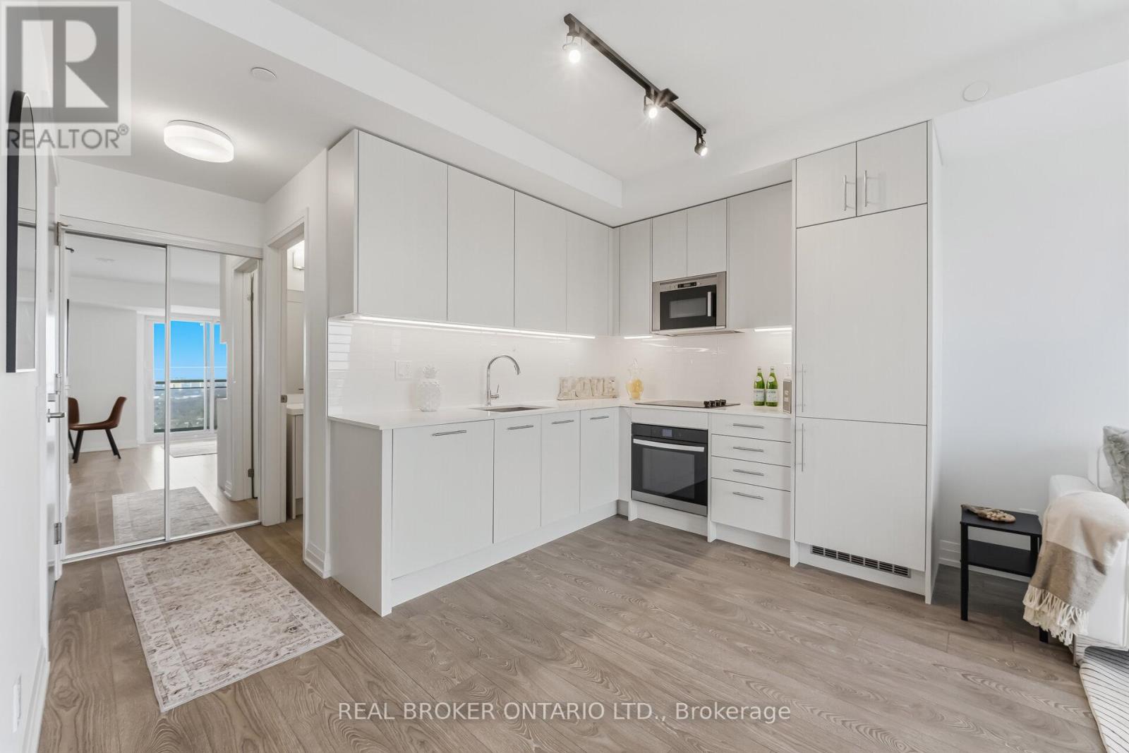 2602 - 286 Main Street, Toronto, Ontario  M4C 4X4 - Photo 12 - E12932674