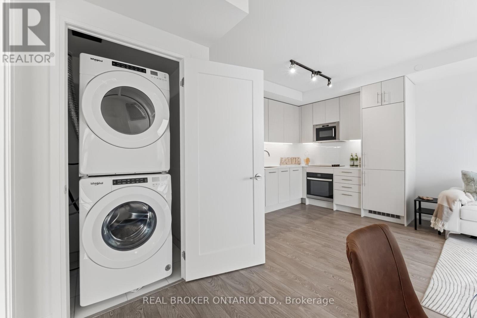 2602 - 286 Main Street, Toronto, Ontario  M4C 4X4 - Photo 23 - E12932674