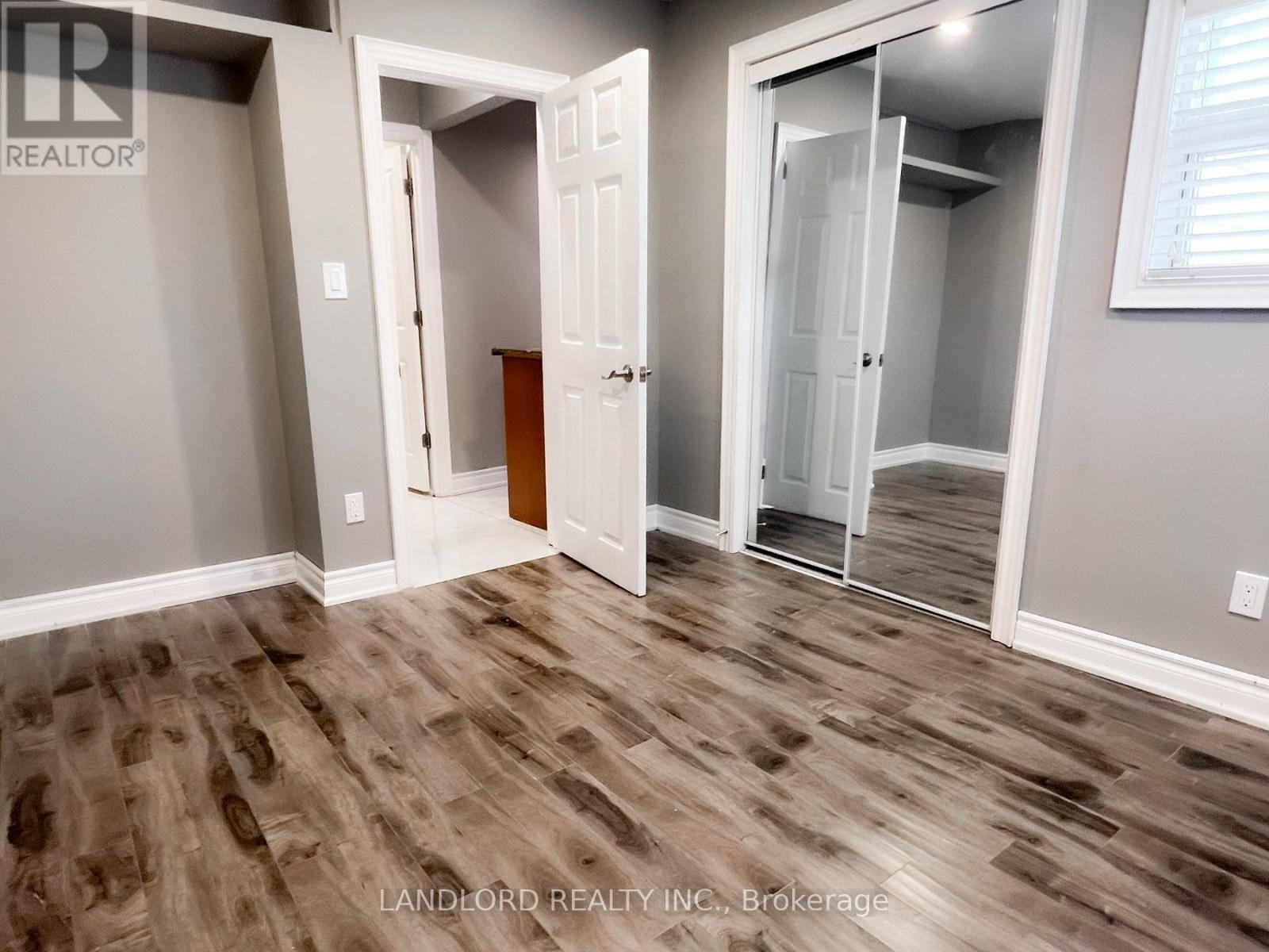 Main - 9 Albright Avenue, Toronto, Ontario  M8W 1W9 - Photo 11 - W12932660