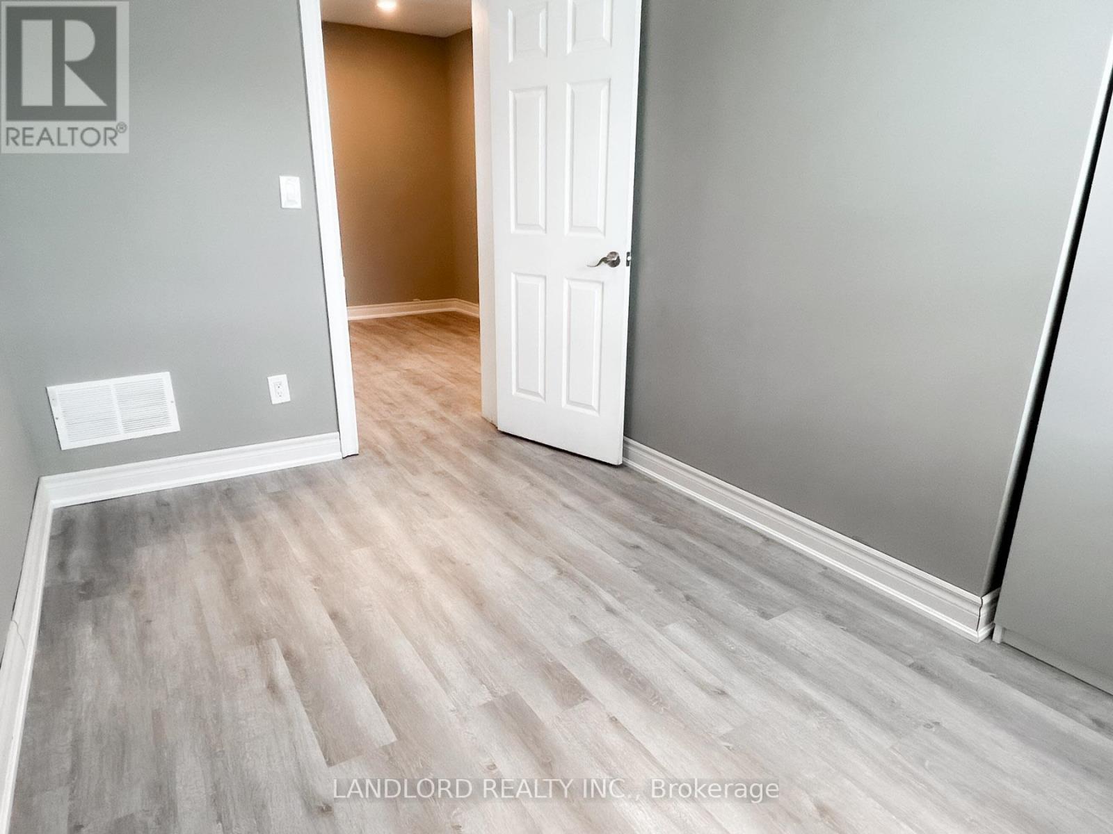 Main - 9 Albright Avenue, Toronto, Ontario  M8W 1W9 - Photo 13 - W12932660