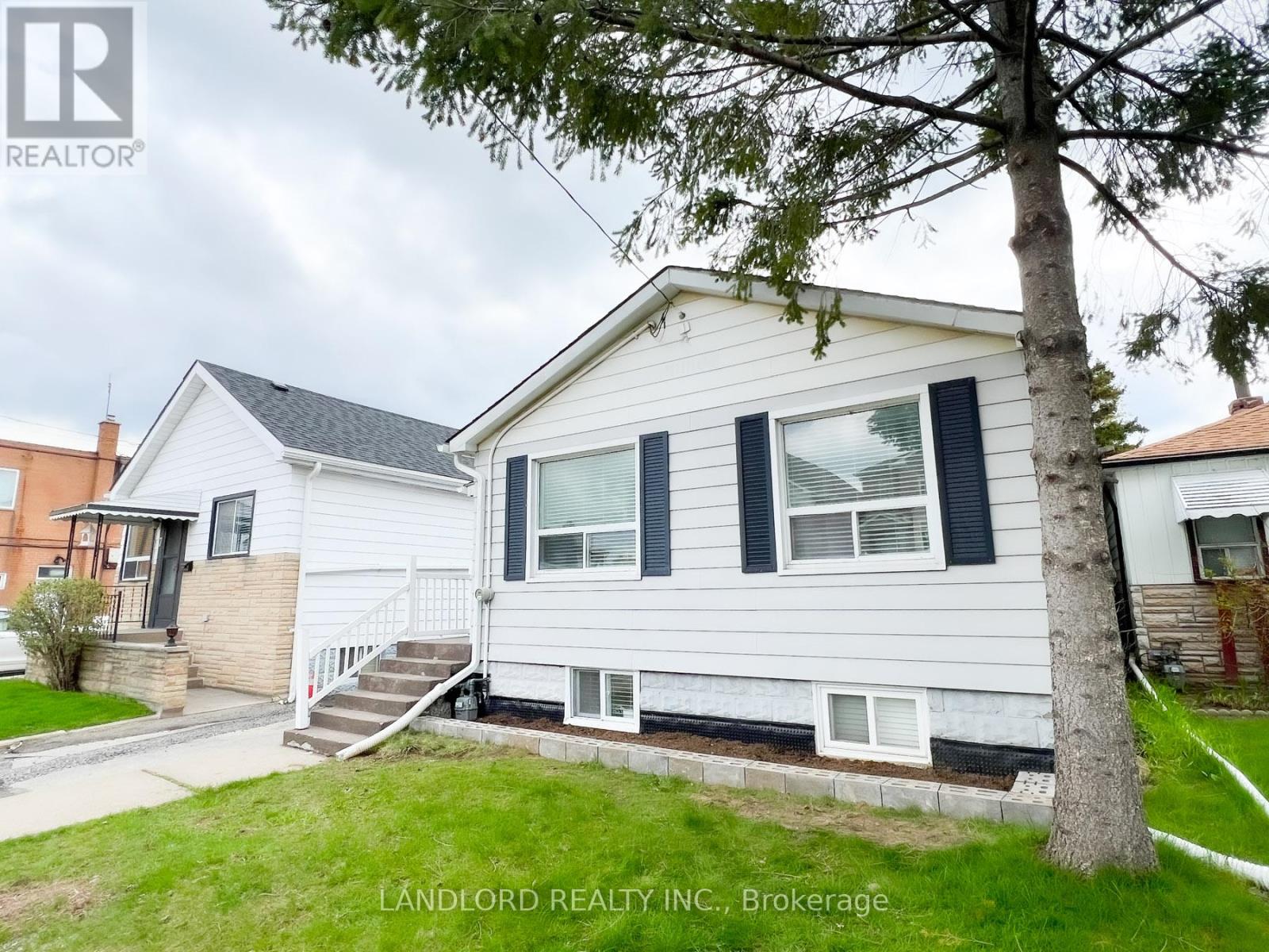 Main - 9 Albright Avenue, Toronto, Ontario  M8W 1W9 - Photo 19 - W12932660