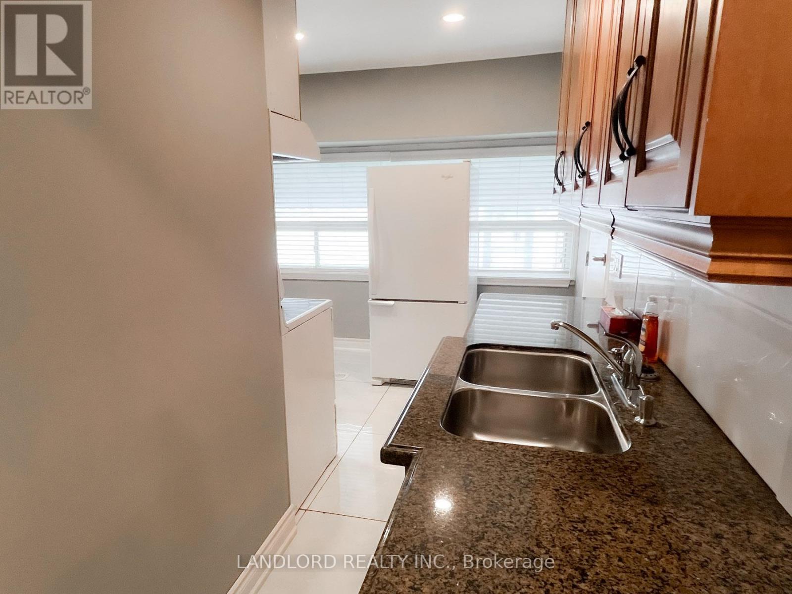 Main - 9 Albright Avenue, Toronto, Ontario  M8W 1W9 - Photo 2 - W12932660