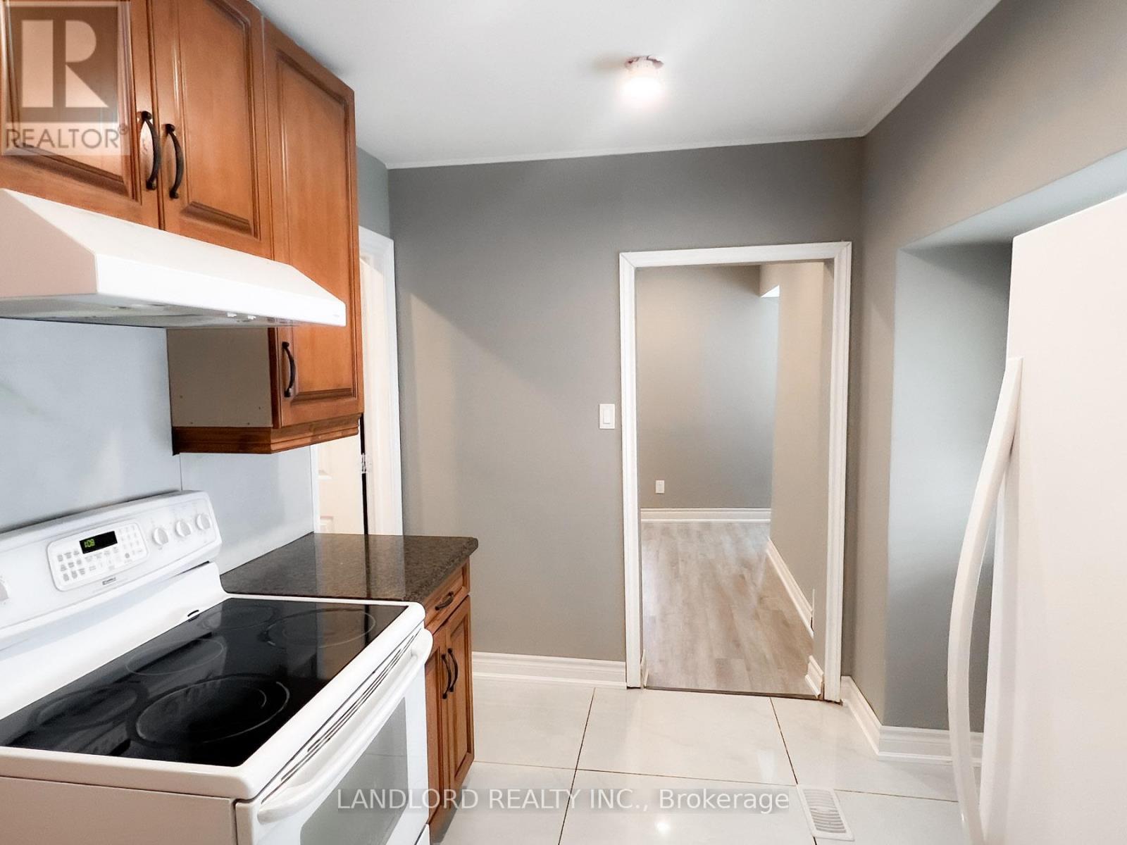 Main - 9 Albright Avenue, Toronto, Ontario  M8W 1W9 - Photo 3 - W12932660