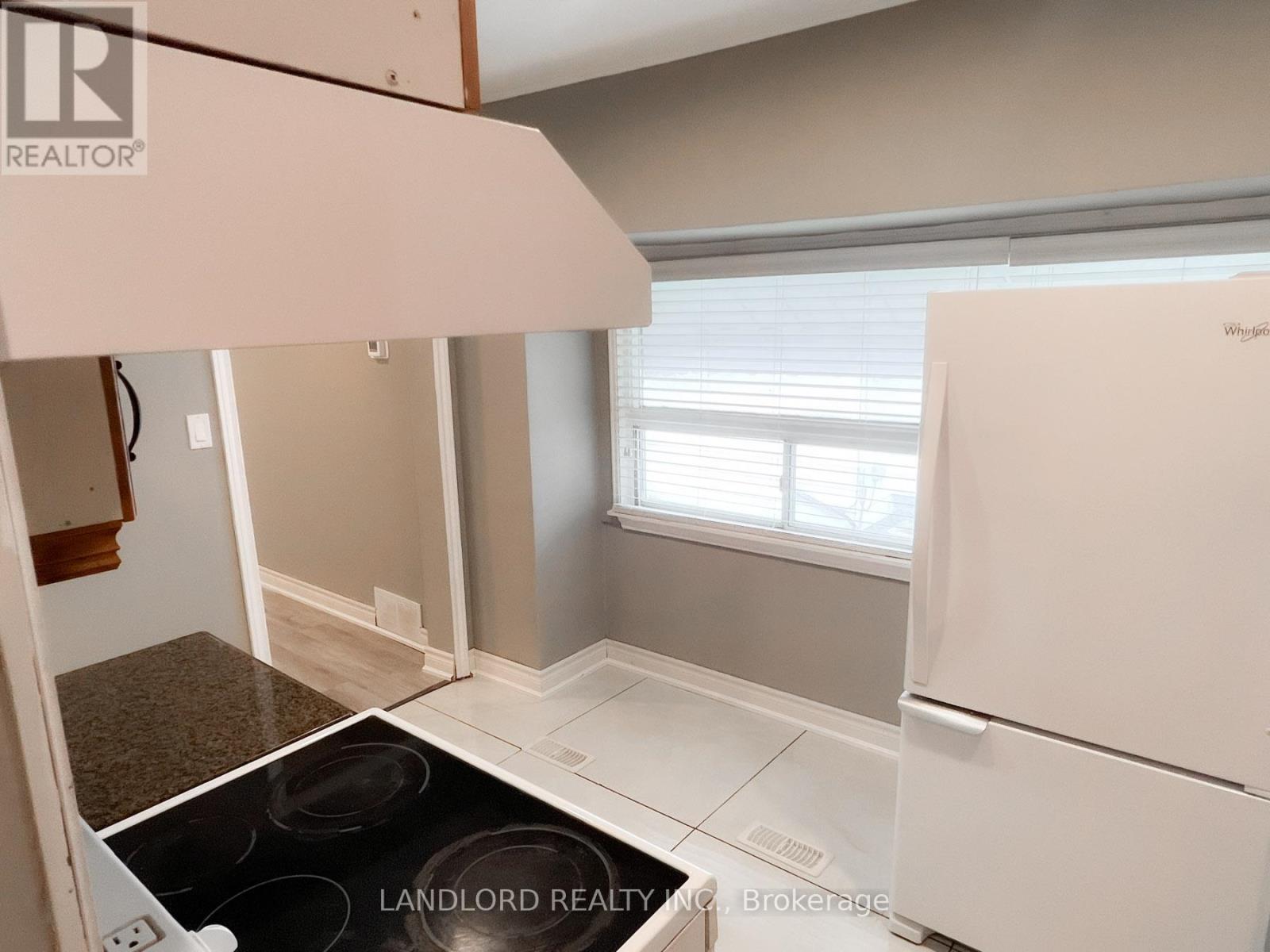 Main - 9 Albright Avenue, Toronto, Ontario  M8W 1W9 - Photo 4 - W12932660