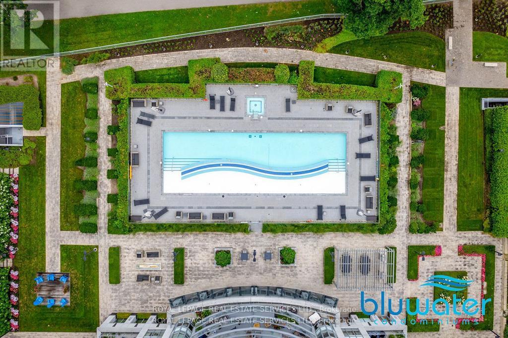 808 - 3500 Lakeshore Road W, Oakville, Ontario  L6L 0B4 - Photo 2 - W12932678