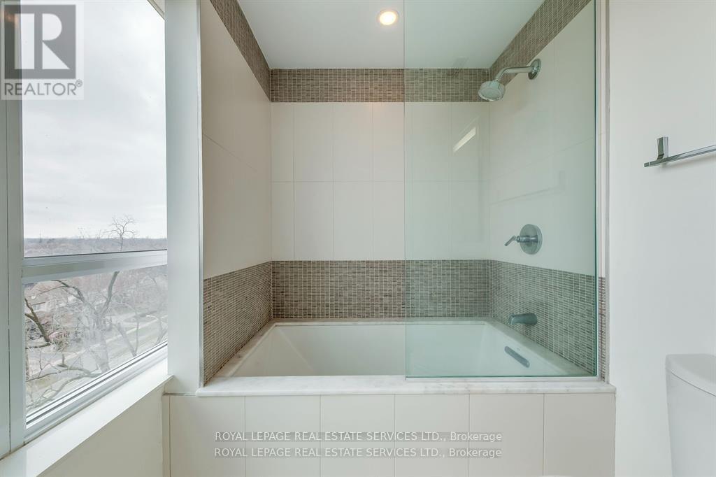 808 - 3500 Lakeshore Road W, Oakville, Ontario  L6L 0B4 - Photo 24 - W12932678