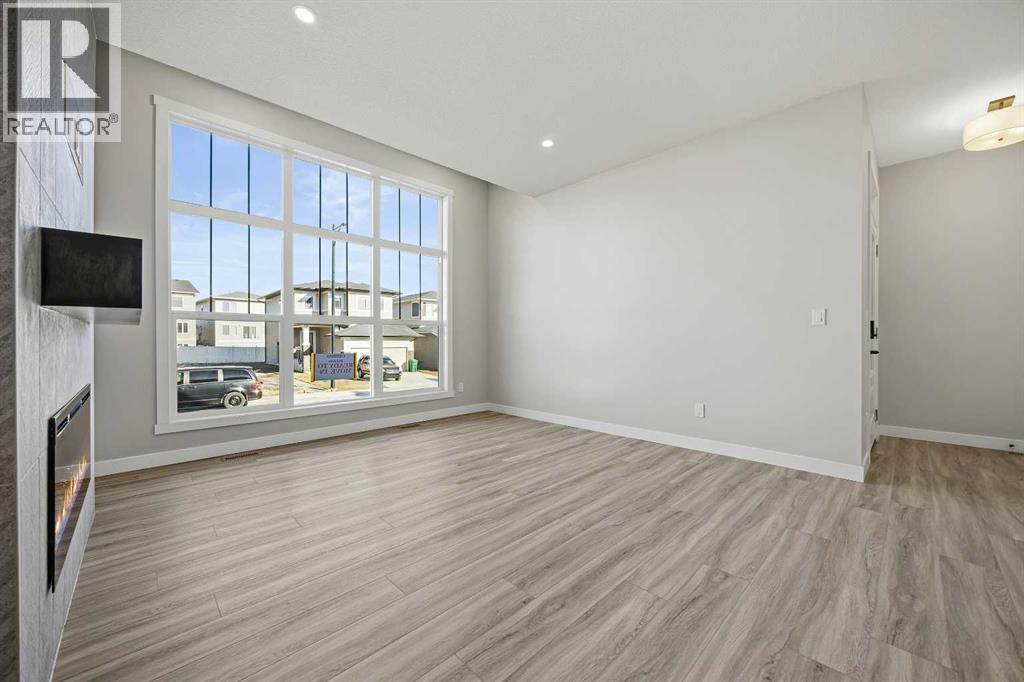 1047 Bayview Crescent, Airdrie, Alberta  T4B 5N5 - Photo 7 - A2296198