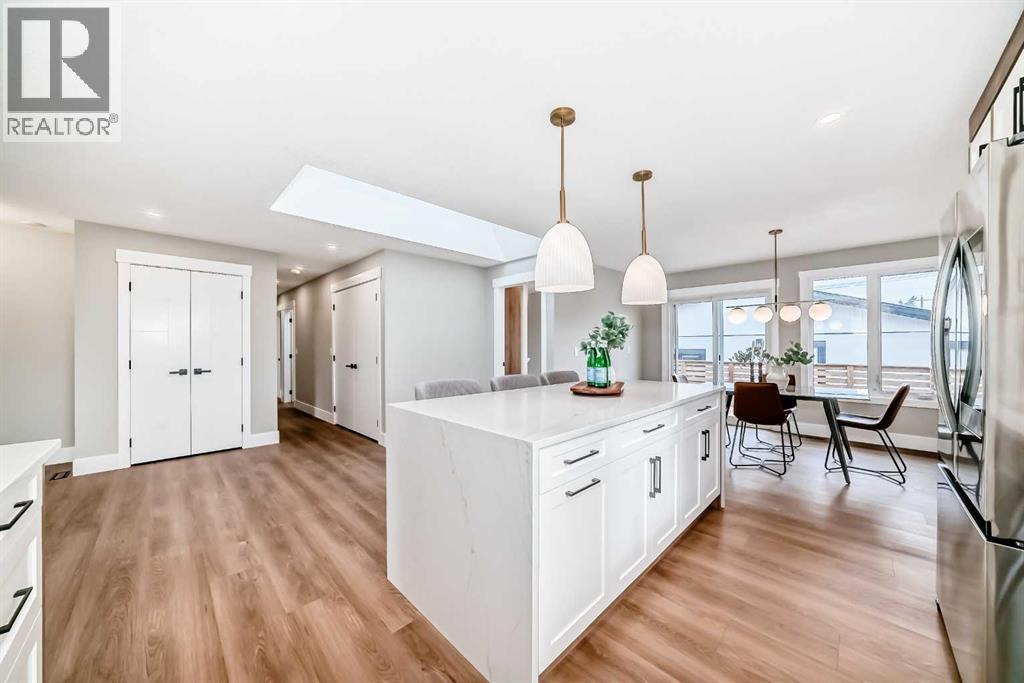 1256 Lake Twintree Drive Se, Calgary, Alberta  T2J 2T2 - Photo 9 - A2296481