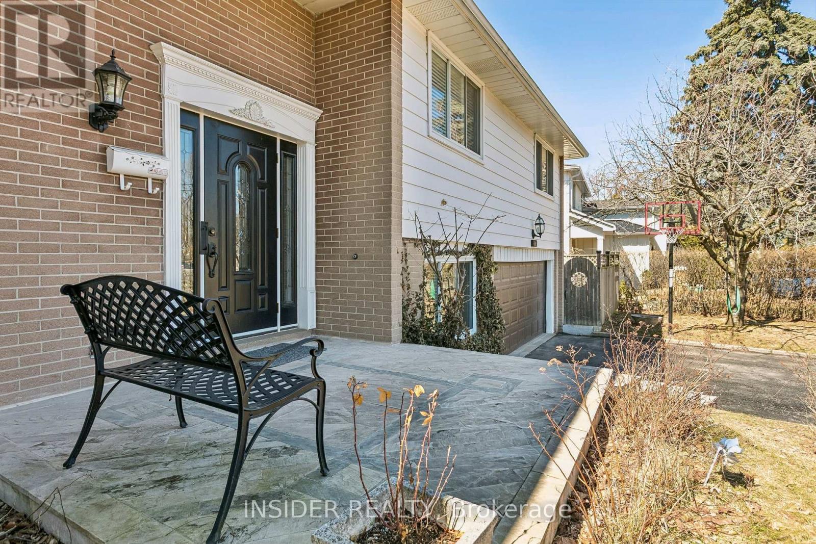 2078 Stanfield Road, Mississauga, Ontario  L4Y 1R5 - Photo 41 - W12814058