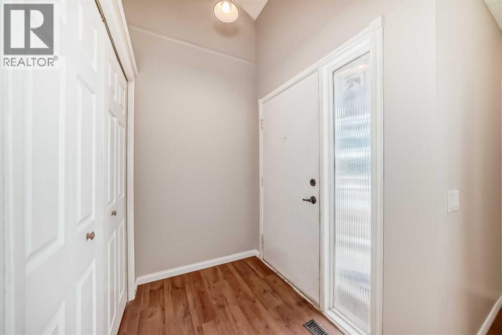 24 Abergale Way NE, Calgary, Alberta  T2A 6H7 - Photo 5 - A2294384