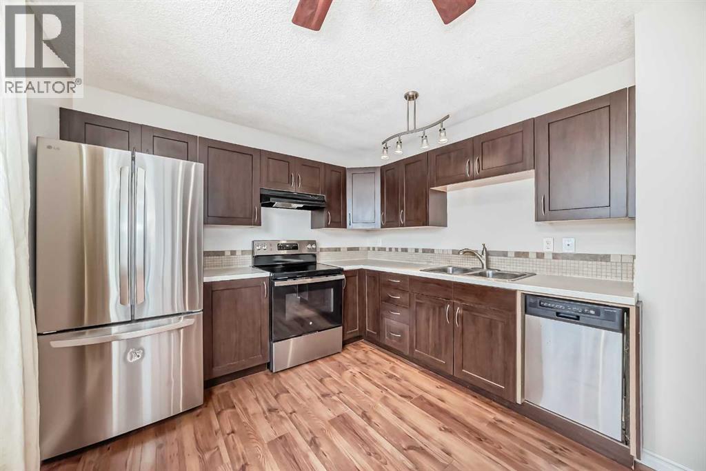 24 Abergale Way NE, Calgary, Alberta  T2A 6H7 - Photo 6 - A2294384