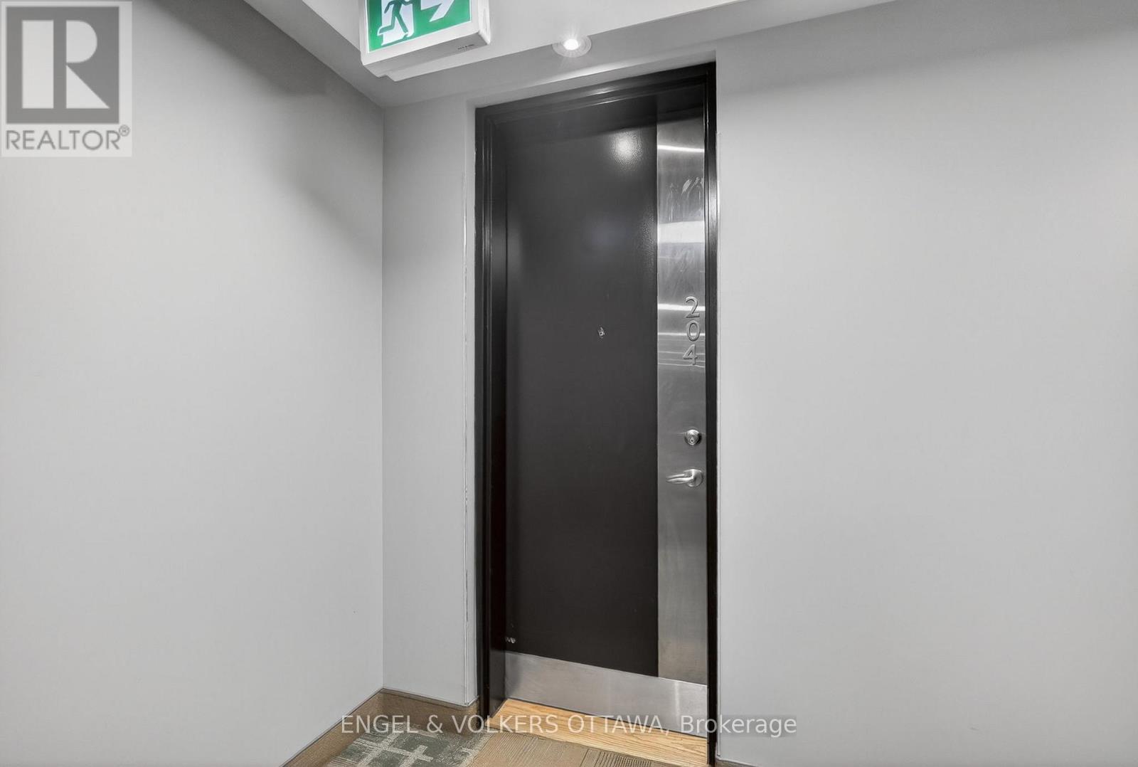 204 - 323 Winona Avenue, Ottawa, Ontario  K1Z 5H3 - Photo 4 - X12932692