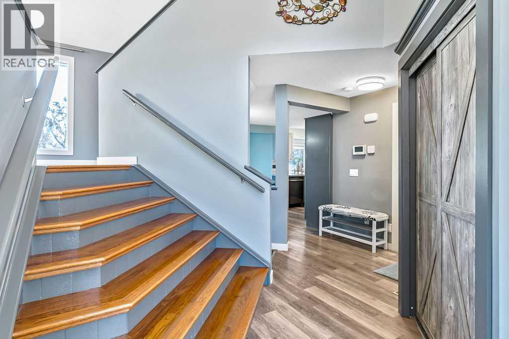 851 Mckenzie Drive Se, Calgary, Alberta  T2Z 1W3 - Photo 3 - A2291477