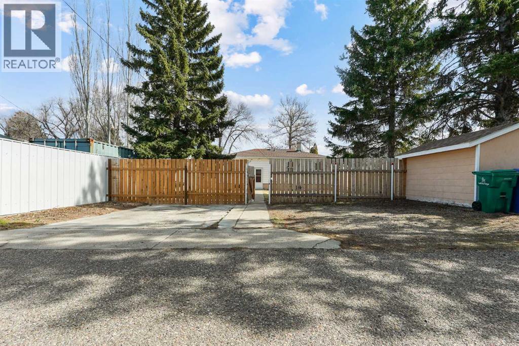 522 28 Street S, Lethbridge, Alberta  T1J 3S9 - Photo 44 - A2296329